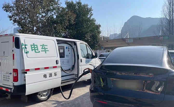 博爱汽车搭电